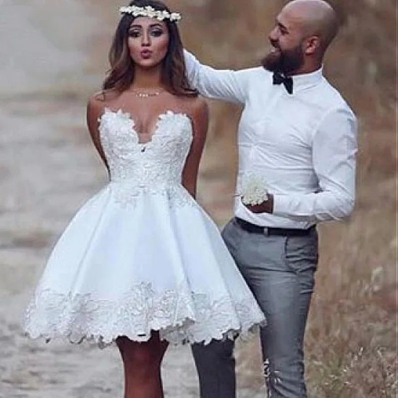 Sexy White Lace Appliques Short Wedding Dresses Sweetheart Backless Short Wedding Gowns Boho Bride Dresses robe de mariee
Sexy White Lace Appliques Short Wedding Dresses Sweetheart Backless Short Wedding Gowns Boho Bride Dresses robe de mariee
