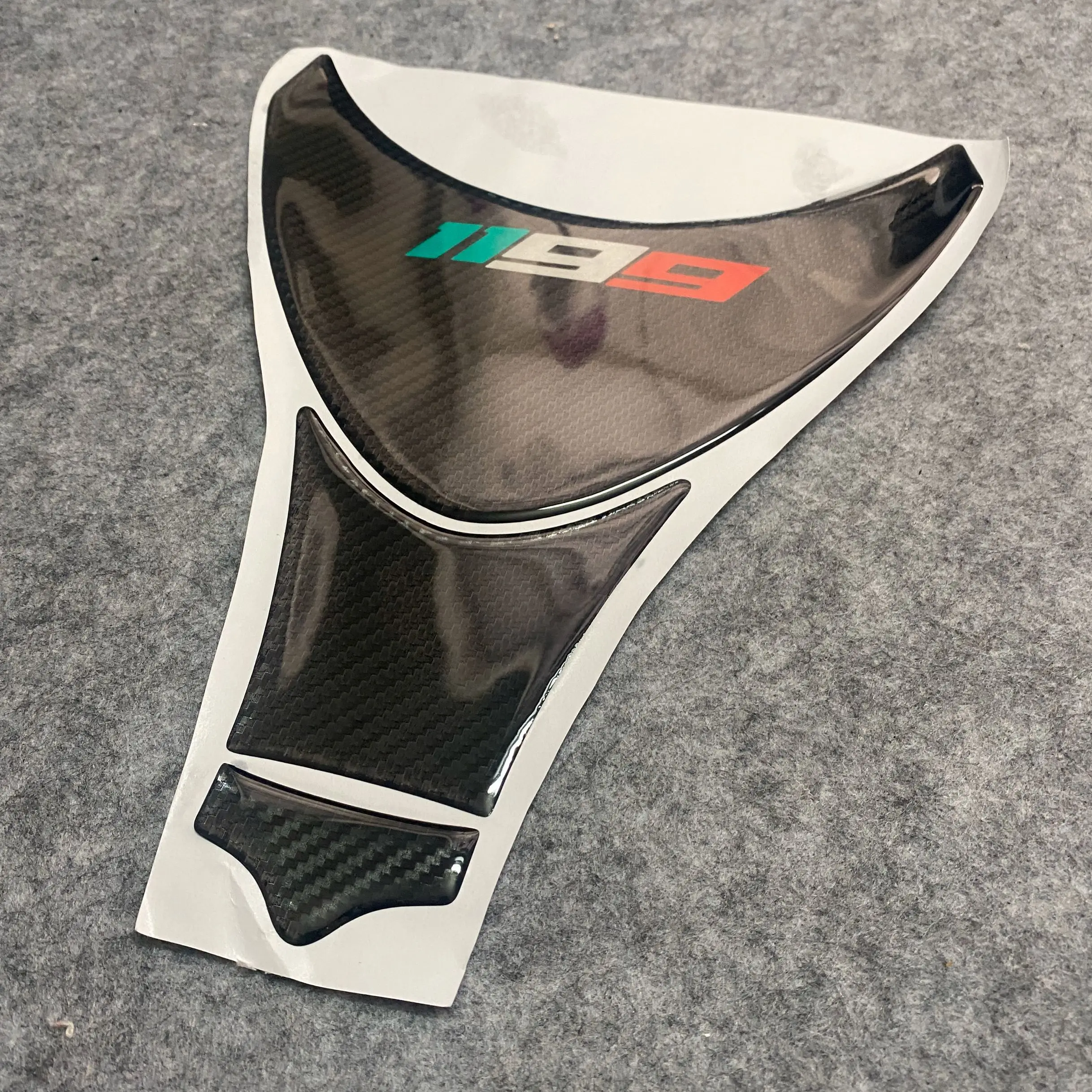 FOR Ducati Panigale 1199 2012 2013 2014 2015 Tank Pad Motorcycle Gel Protector 3D carbon fiber pattern fuel tank sticker
FOR Ducati Panigale 1199 2012 2013 2014 2015 Tank Pad Motorcycle Gel Protector 3D carbon fiber pattern fuel tank sticker
