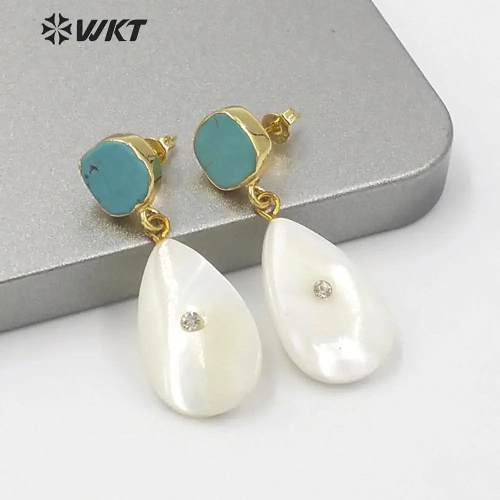 MPE045 Exquisite Natural White Shell Drop Earring With CZ Paved Luxury Waterdop Shape Earrings Wedding Birthday Gift
MPE045 Exquisite Natural White Shell Drop Earring With CZ Paved Luxury Waterdop Shape Earrings Wedding Birthday Gift