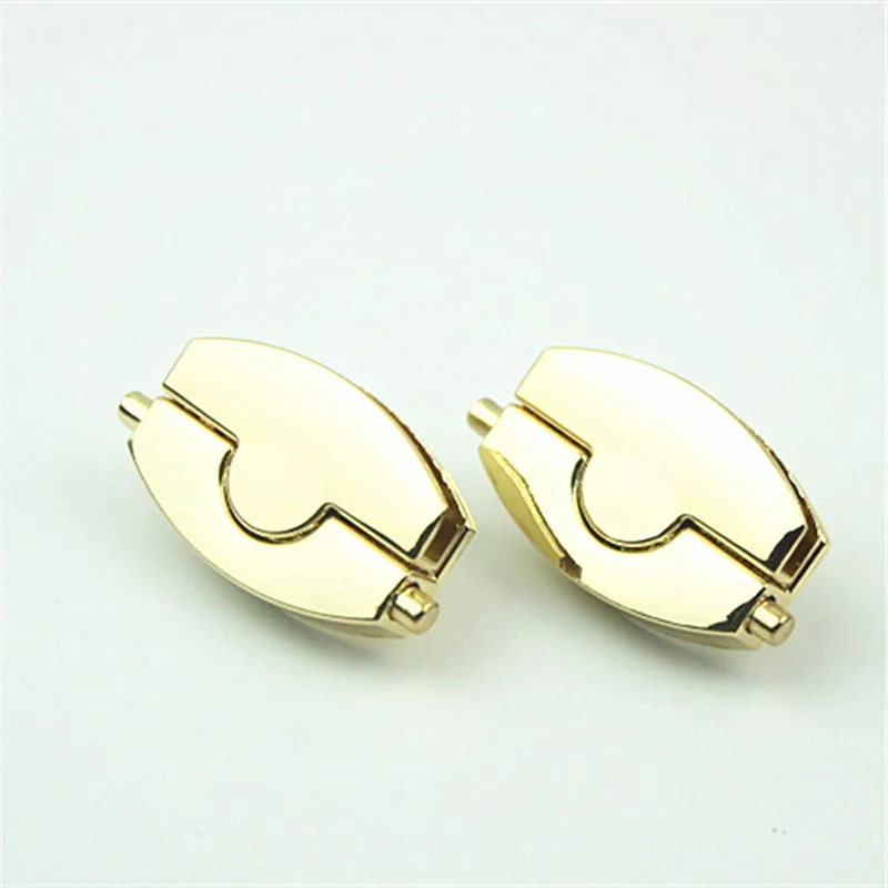 10pcs Metal Bag Clasp Lock Buckle DIY Handbag Accessories Female Bag Decoration Press Lock Leather Craft Material Big 38x25mm
10pcs Metal Bag Clasp Lock Buckle DIY Handbag Accessories Female Bag Decoration Press Lock Leather Craft Material Big 38x25mm