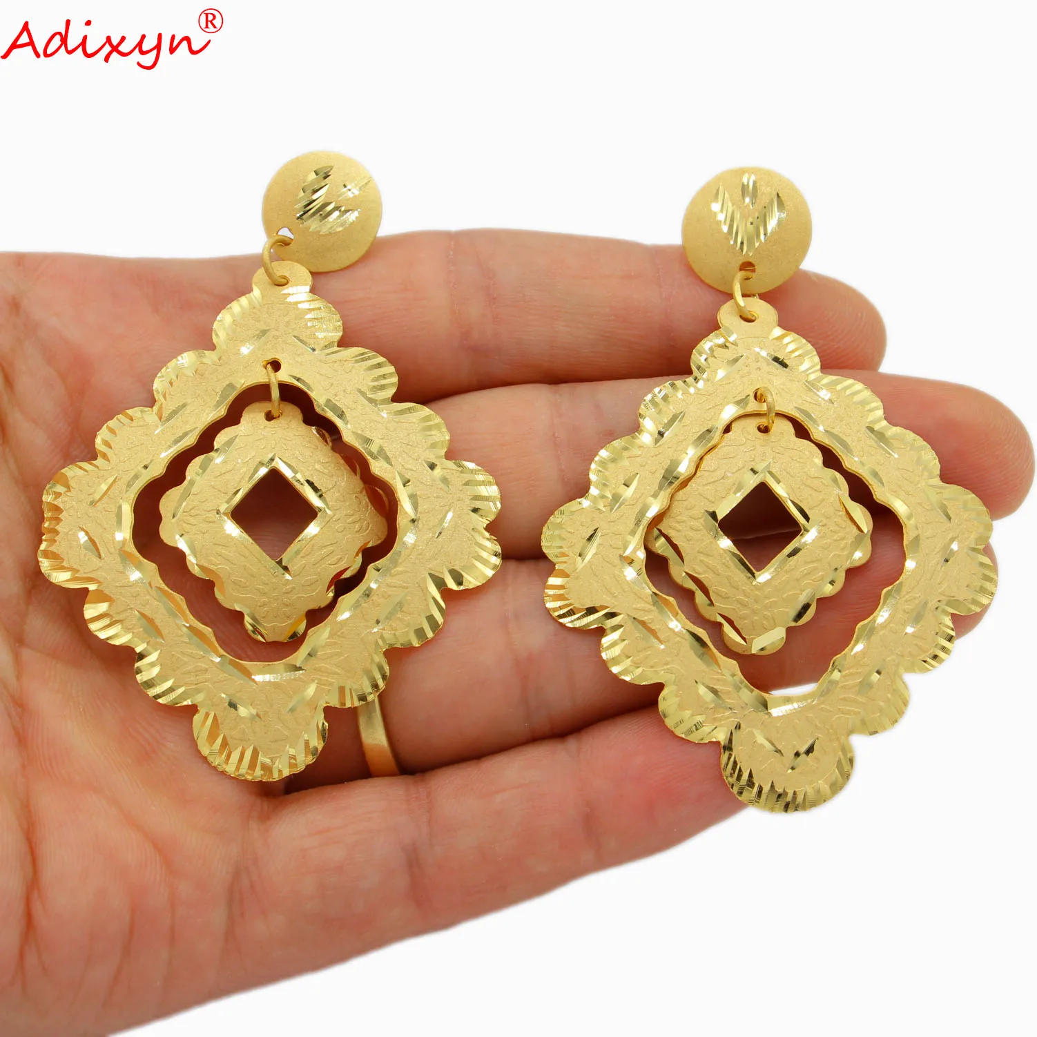 Adixyn 3 Desigh NEW Light Weight Dubai Earrings for Women Girls 24K Gold Color Ethnic Earring African Jewelry Party Gifts N04068
Adixyn 3 Desigh NEW Light Weight Dubai Earrings for Women Girls 24K Gold Color Ethnic Earring African Jewelry Party Gifts N04068
