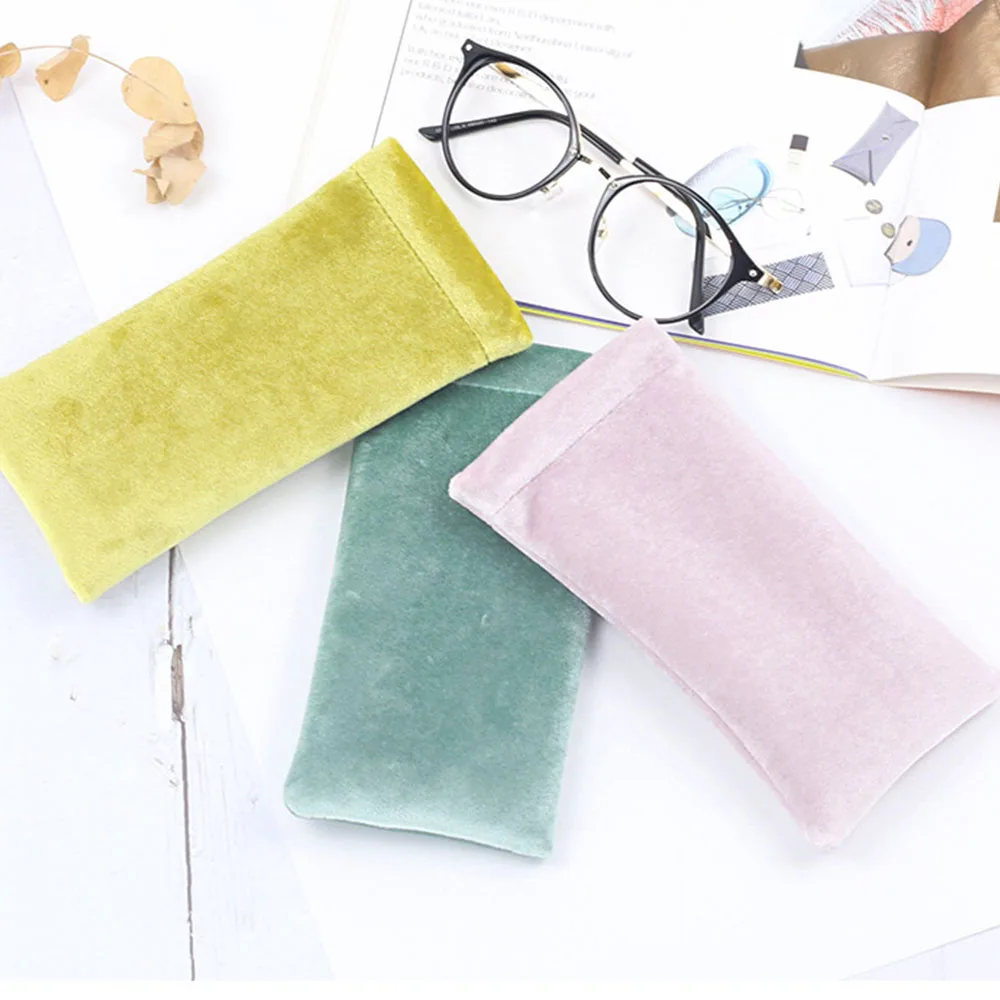 Sunglasses Fleece Bag Multi Solid Color Eyeglasses Protective Soft Cover Portable Container Case Durable lentes Glasses Bag
Sunglasses Fleece Bag Multi Solid Color Eyeglasses Protective Soft Cover Portable Container Case Durable lentes Glasses Bag