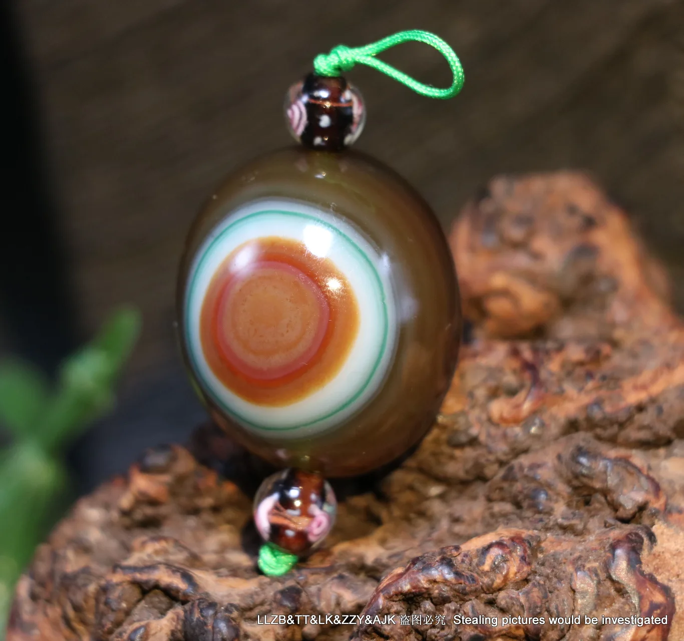 Magic Tibetan Old Agate Colorful Goat Heaven Eye dZi Bead Pendant Amulet US703G6 LKbrother Saurces Top Quality Promise
Magic Tibetan Old Agate Colorful Goat Heaven Eye dZi Bead Pendant Amulet US703G6 LKbrother Saurces Top Quality Promise