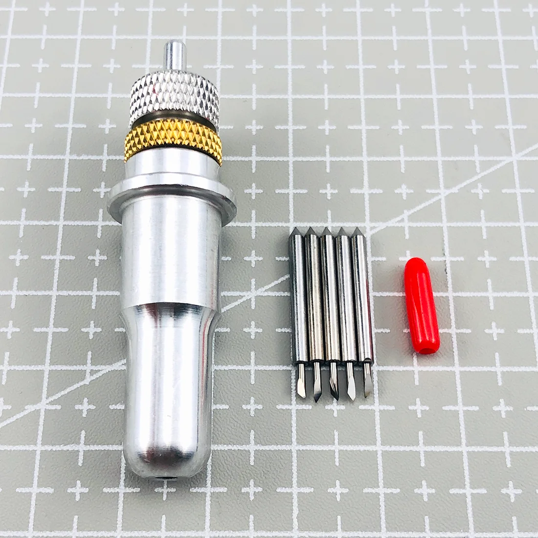 5pcs 45 Degree Vinyl Cutter Plotter Blade Replaceable Knife for Liyu Cutting Milling Machine Drawing+ 1pc Blade Holder
5pcs 45 Degree Vinyl Cutter Plotter Blade Replaceable Knife for Liyu Cutting Milling Machine Drawing+ 1pc Blade Holder