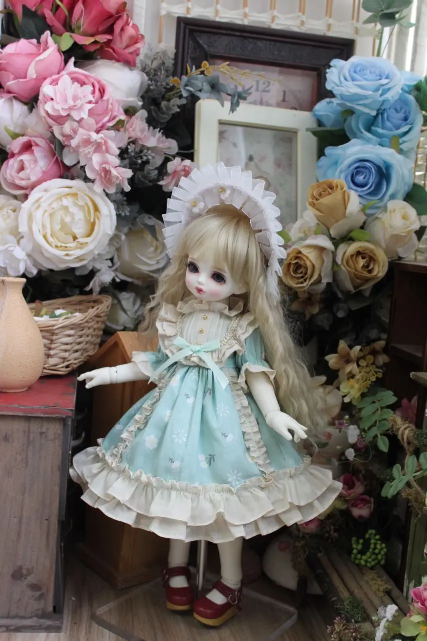 BJD doll skirt suitable for 1-3 1-4 1-6 size light blue dress with headdress doll accessories
BJD doll skirt suitable for 1-3 1-4 1-6 size light blue dress with headdress doll accessories