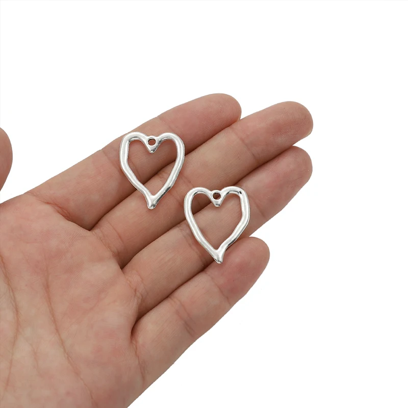 10pcs 19x24mm Antique Silver Color Hollow Heart Charms Pendant For Jewelry Making DIY Jewelry Findings
10pcs 19x24mm Antique Silver Color Hollow Heart Charms Pendant For Jewelry Making DIY Jewelry Findings