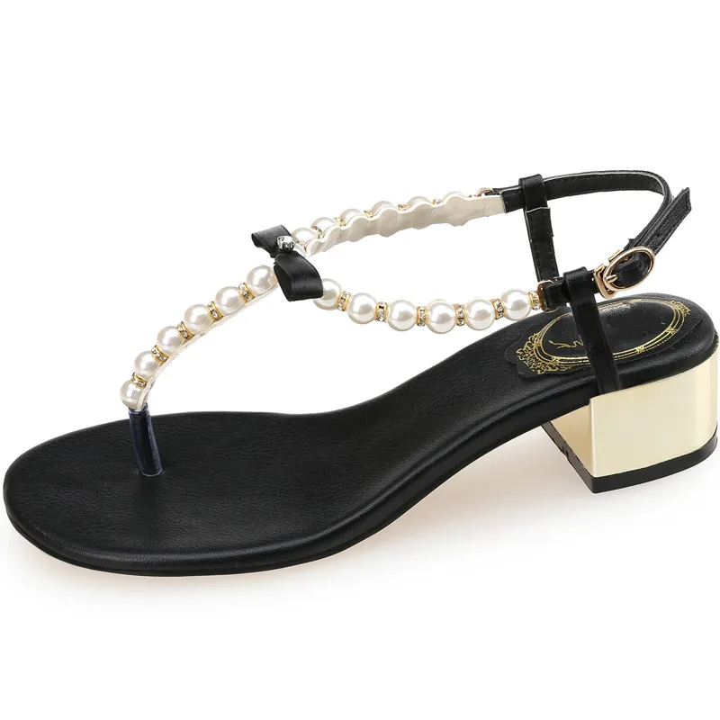 Pearl sandals summer new thick heel fashion rhinestone women's shoes Joker comfortable casual sweet sandals
Pearl sandals summer new thick heel fashion rhinestone women's shoes Joker comfortable casual sweet sandals