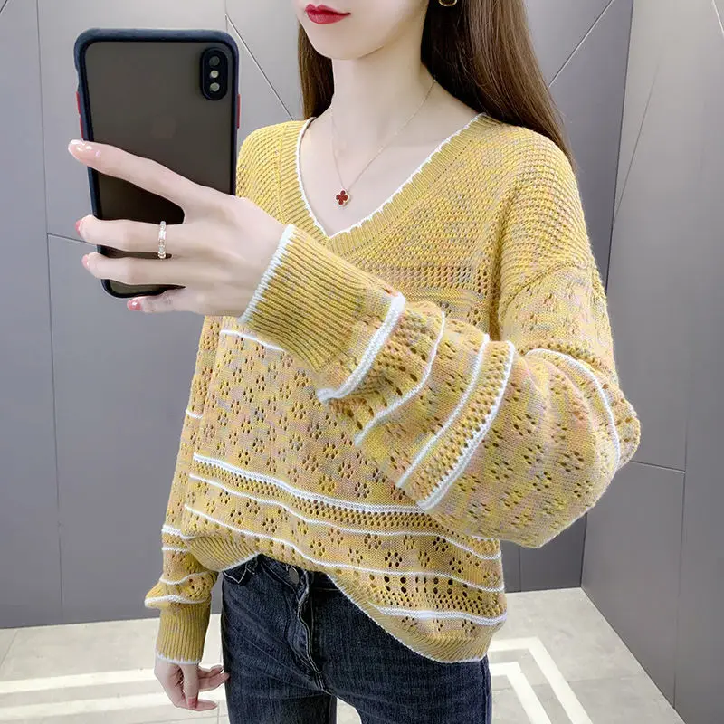 Harajuku Fall 2025 New Women's Hoodie Casual Patchwork Hollow Sweater Long Sleeve V-neck Knitted Sweater Pullover Women
Harajuku Fall 2025 New Women's Hoodie Casual Patchwork Hollow Sweater Long Sleeve V-neck Knitted Sweater Pullover Women