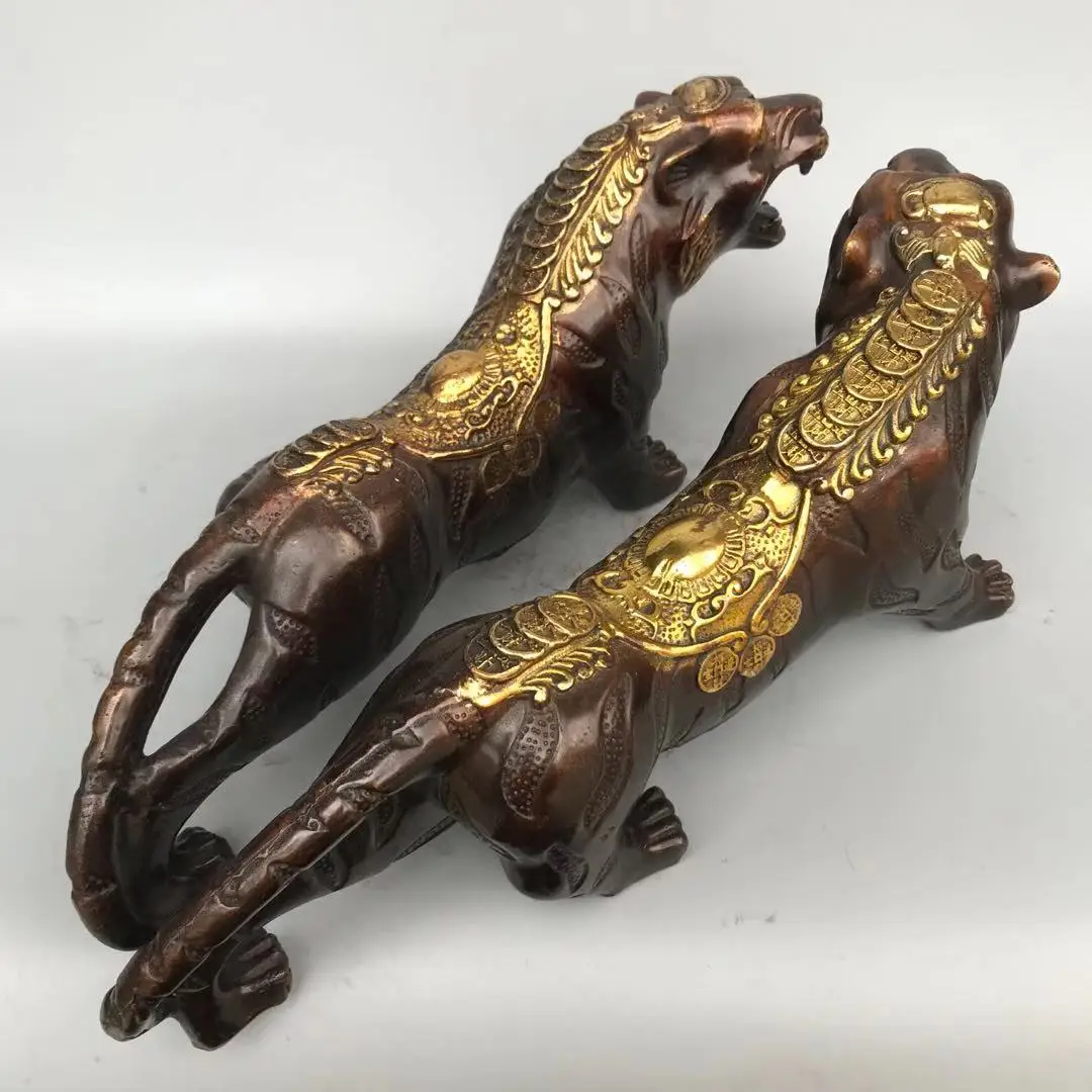 Old China Collections Old Bronze Gilded Feng Shui wealth Coin bat Tiger Animal Tiger A Pair Amass wealth Ornaments Town House
Old China Collections Old Bronze Gilded Feng Shui wealth Coin bat Tiger Animal Tiger A Pair Amass wealth Ornaments Town House