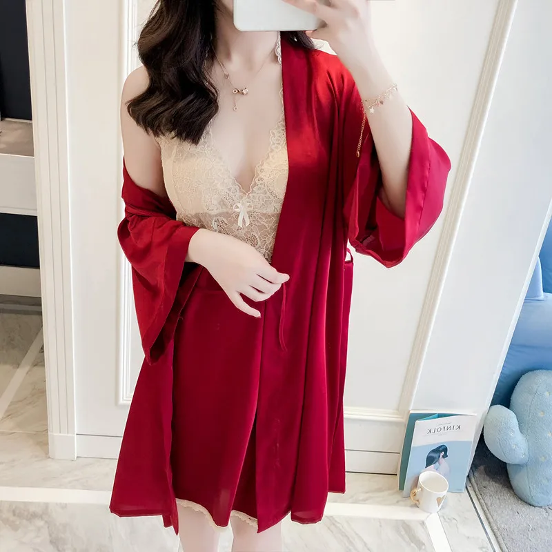 Spring Autumn Imitation Silk Nightdress Robe Two Pieces Lace Sexy Bathrobe Fancy Silk Backless Pajamas Casual Homewear халат
Spring Autumn Imitation Silk Nightdress Robe Two Pieces Lace Sexy Bathrobe Fancy Silk Backless Pajamas Casual Homewear халат