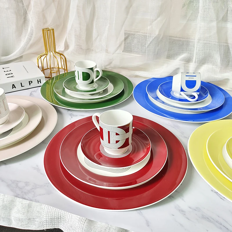 Flat Plate Western Dinnerware Set, Steak Tray, Coffee Cup Set, Racing Track Design, Bone China, Birthday Gift, Tableware Set
Flat Plate Western Dinnerware Set, Steak Tray, Coffee Cup Set, Racing Track Design, Bone China, Birthday Gift, Tableware Set