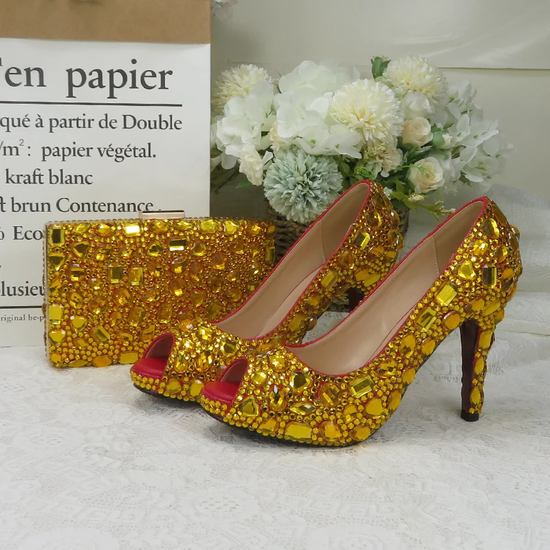 BaoYaFang Gold crystal Womens wedding shoes with matching bags platform shoes Ladies Party Dress high heels shoes Big size 34-43
BaoYaFang Gold crystal Womens wedding shoes with matching bags platform shoes Ladies Party Dress high heels shoes Big size 34-43