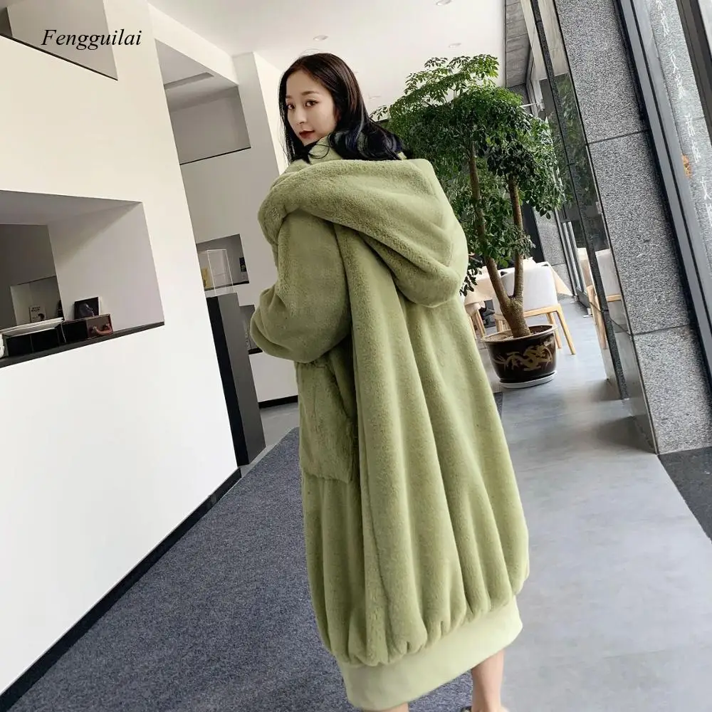 Autumn Winter Faux Fur Coat Women 2020 Casual Luxury Long Oversize Loose Hooded Mane Fur Jacket Female Thick Warm Plush Outwear
Autumn Winter Faux Fur Coat Women 2020 Casual Luxury Long Oversize Loose Hooded Mane Fur Jacket Female Thick Warm Plush Outwear