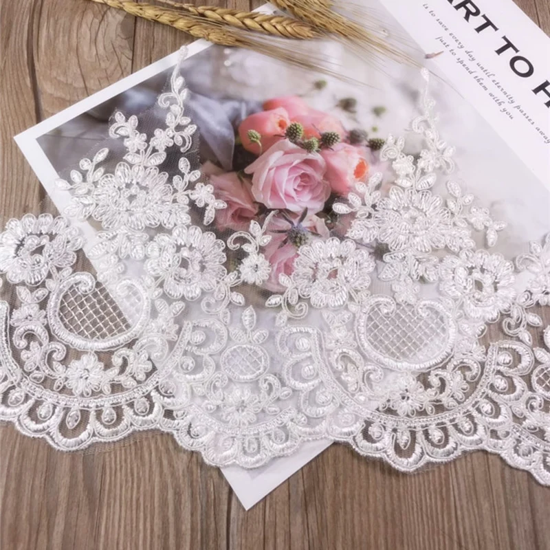 16Yards Wedding Bridal Lace Appliqued White Flower Clothing Dress Embroidered Border Lace Trims For Sewing Apparel Lace Trim
16Yards Wedding Bridal Lace Appliqued White Flower Clothing Dress Embroidered Border Lace Trims For Sewing Apparel Lace Trim