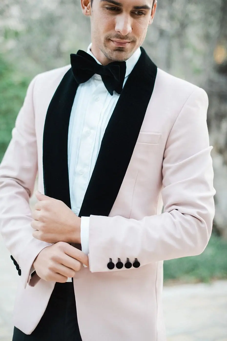 Custom Made Groomsmen Pink Pattern Groom Tuxedos Shawl Lapel Men Suits 2 Pieces Wedding Best Man ( Jacket+Pants )
Custom Made Groomsmen Pink Pattern Groom Tuxedos Shawl Lapel Men Suits 2 Pieces Wedding Best Man ( Jacket+Pants )