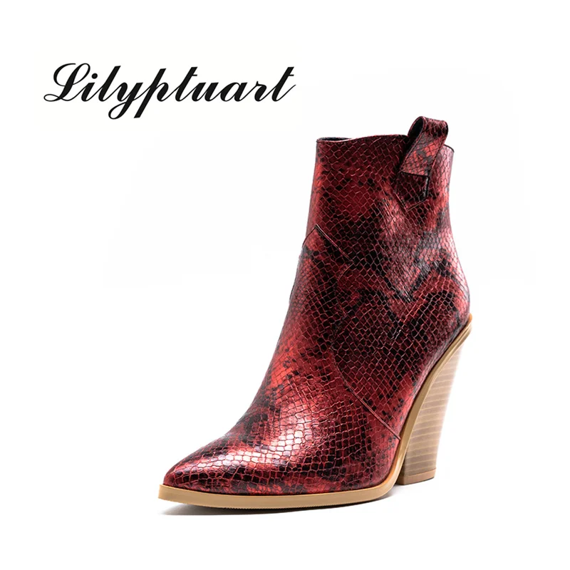 New autumn and winter European and American high-heeled pointed thick with crocodile pattern zipper large size boots women
New autumn and winter European and American high-heeled pointed thick with crocodile pattern zipper large size boots women