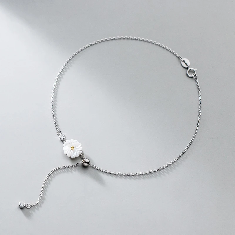 White Daisy Anklet 925 Silver Foot Chain Decorations Sterling Bracelet On The Leg Female Jewelry 2021 Summer Woman Long 29CM
White Daisy Anklet 925 Silver Foot Chain Decorations Sterling Bracelet On The Leg Female Jewelry 2021 Summer Woman Long 29CM