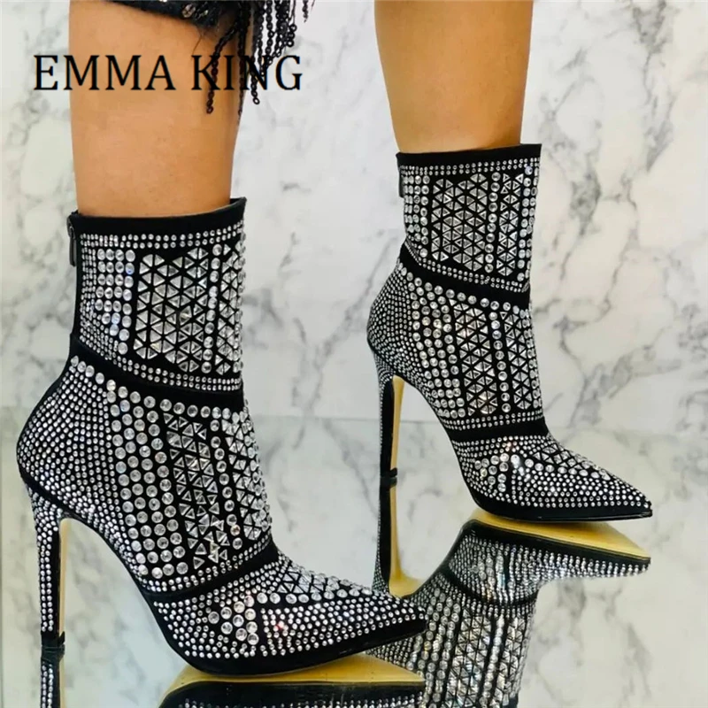 Fashion Women Crystal Ankle Boots Sexy Pointed Toe Ladies Bling Rhinestone Boot Nightclub Party Women Shoes Botines Mujer 2021
Fashion Women Crystal Ankle Boots Sexy Pointed Toe Ladies Bling Rhinestone Boot Nightclub Party Women Shoes Botines Mujer 2021