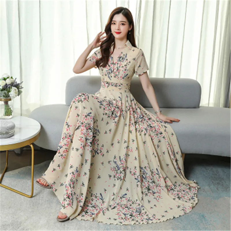 Chiffon dress 2020 Korean summer new fashion temperament floral sexy V-neck short sleeve elegant big swing dress
Chiffon dress 2020 Korean summer new fashion temperament floral sexy V-neck short sleeve elegant big swing dress