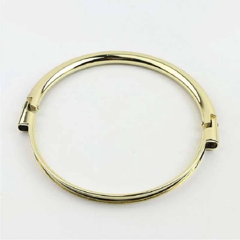 10pcs/lot new luggage hardware accessories metal handbag handle accessories DIY bag accessories
10pcs/lot new luggage hardware accessories metal handbag handle accessories DIY bag accessories