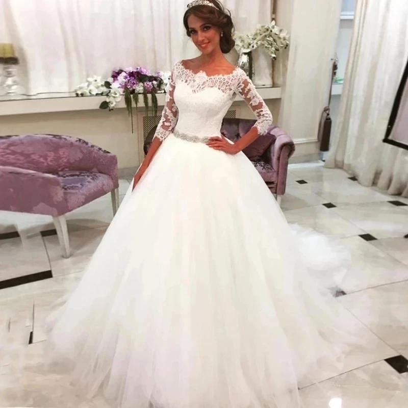 Fashion Long Sleeves Ball Gown Wedding Dress Court Train Bohemian Bride Dress Crystal Sash Tulle Formal Bridal Gown Plus Size
Fashion Long Sleeves Ball Gown Wedding Dress Court Train Bohemian Bride Dress Crystal Sash Tulle Formal Bridal Gown Plus Size