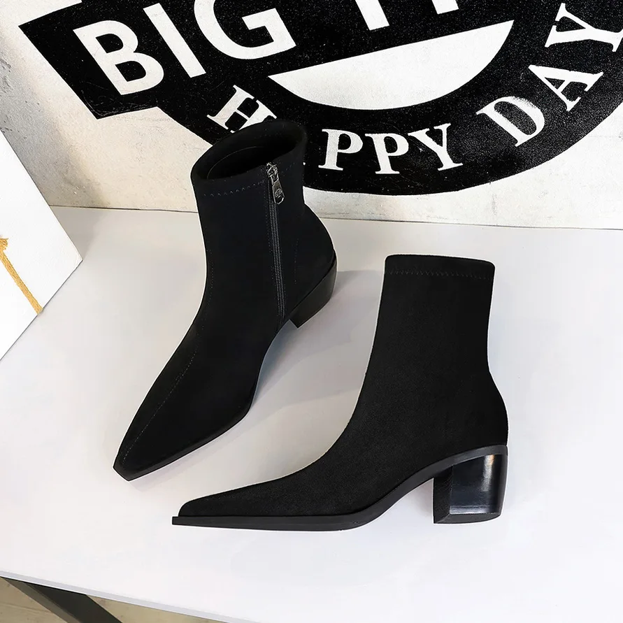 BIGTREE Boots Suede Women Ankle Boots Autumn Shoes Pointed Toe Women Boots Fashion Thick Heel Ladies Short Boots Botas Mujer
BIGTREE Boots Suede Women Ankle Boots Autumn Shoes Pointed Toe Women Boots Fashion Thick Heel Ladies Short Boots Botas Mujer