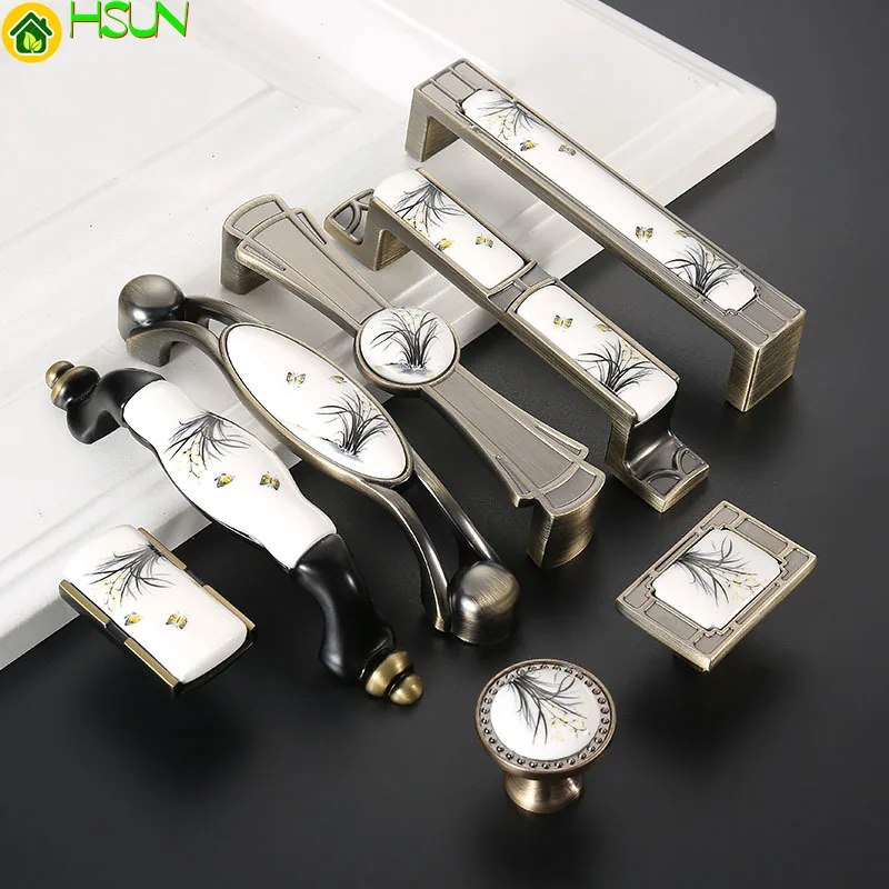Bronze handles Ceramic Antique Cabinet Kitchen Handles Zinc Alloy Drawer Knobs Wardrobe Door Handles European Rural Handle
Bronze handles Ceramic Antique Cabinet Kitchen Handles Zinc Alloy Drawer Knobs Wardrobe Door Handles European Rural Handle