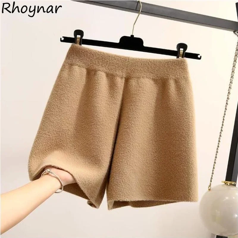 Shorts Women Autumn Warm Loose Wide-leg Female Design Solid All-match College Street Wear Fashion Harajuku Cozy Simple Chic New
Shorts Women Autumn Warm Loose Wide-leg Female Design Solid All-match College Street Wear Fashion Harajuku Cozy Simple Chic New