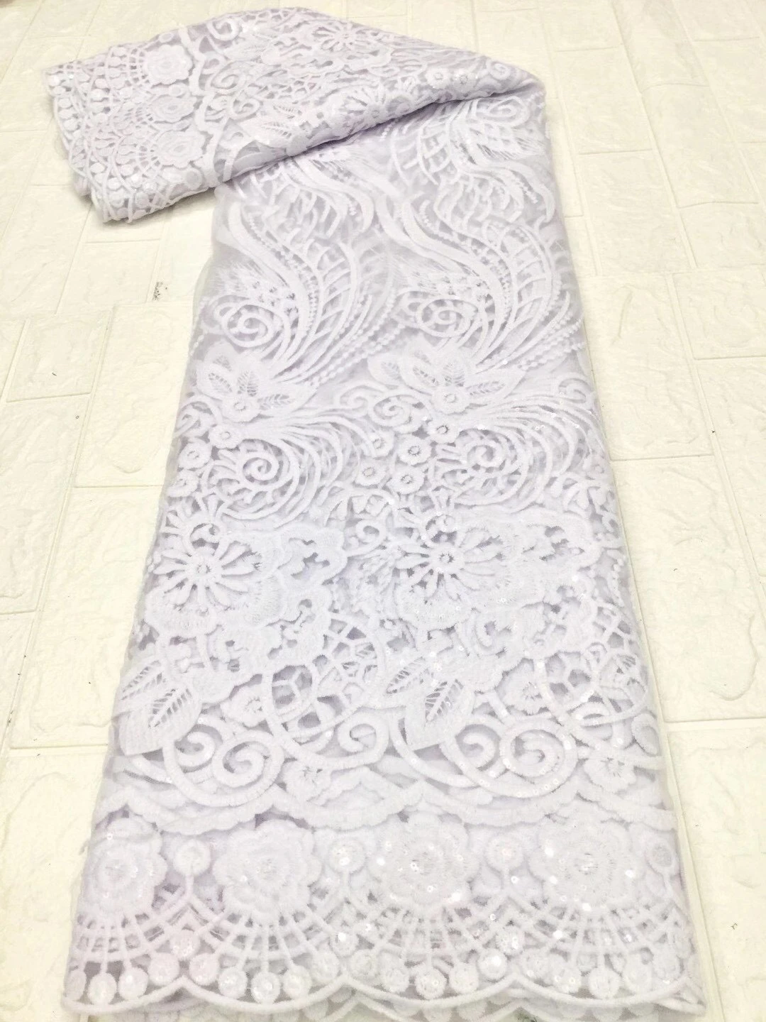 2021 Latest Milk Silk Cord Lace Fabric High Quality African Guipure Lace Nigerian Tulle Lace Fabric For Wedding Party KDP20140
2021 Latest Milk Silk Cord Lace Fabric High Quality African Guipure Lace Nigerian Tulle Lace Fabric For Wedding Party KDP20140