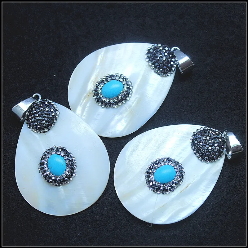 2PC white mother of pearl with blue turquoisee women necklace pendants 47x38mm beads accessories with tourism selling
2PC white mother of pearl with blue turquoisee women necklace pendants 47x38mm beads accessories with tourism selling