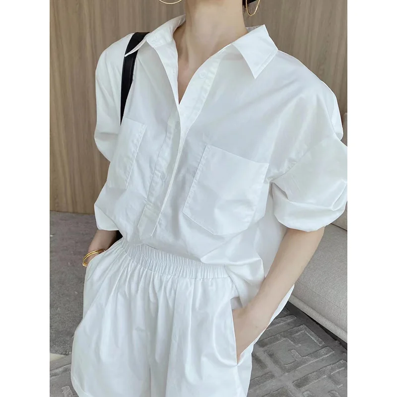 White Cold Wind Suit Female 2021 Summer Early Autumn New POLO Collar Shirt Elastic Waist Casual Shorts Two-piece Suit
White Cold Wind Suit Female 2021 Summer Early Autumn New POLO Collar Shirt Elastic Waist Casual Shorts Two-piece Suit