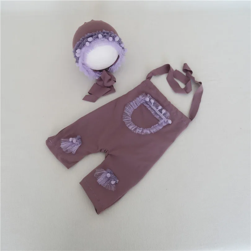 Newborn lace side and sewing overall set photo prop baby sewing cotton romper and lace hat with photography props
Newborn lace side and sewing overall set photo prop baby sewing cotton romper and lace hat with photography props