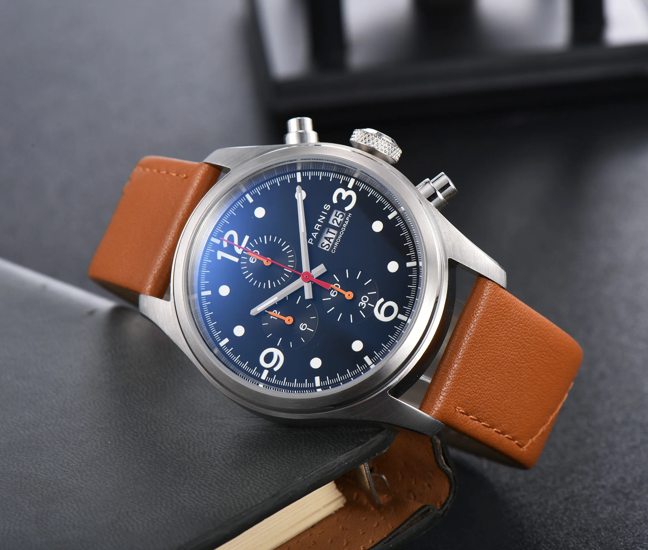 PARNIS Quartz Men Watch Chronograph Date Week Function Round Case Leather Band
PARNIS Quartz Men Watch Chronograph Date Week Function Round Case Leather Band