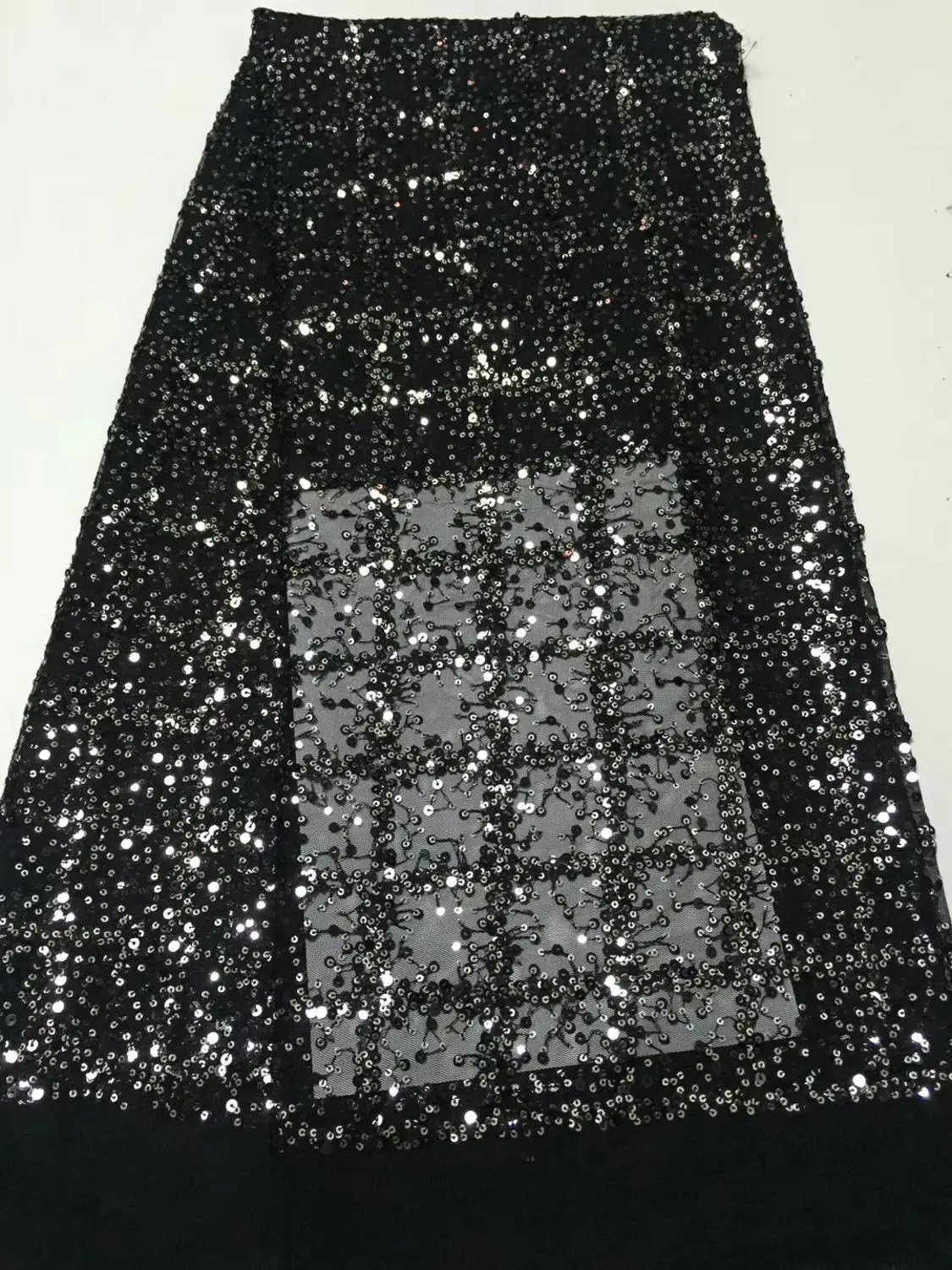 Luxury Gold Sequins Lace Fabrics French Lace Fabric High Quality African Tulle Mesh Lace for Wedding Party
Luxury Gold Sequins Lace Fabrics French Lace Fabric High Quality African Tulle Mesh Lace for Wedding Party