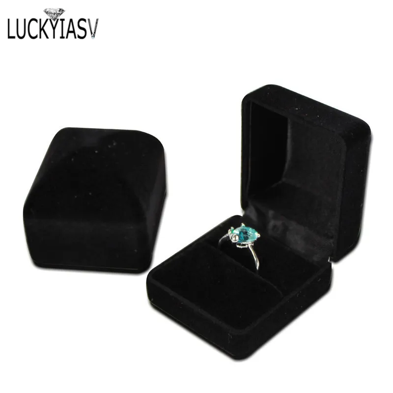 Velvet Jewelry Earring Ring Display Storage Organizer Wedding Ring Case Holder 9 Color Gift boxes Jewelry Organizer 1PC
Velvet Jewelry Earring Ring Display Storage Organizer Wedding Ring Case Holder 9 Color Gift boxes Jewelry Organizer 1PC