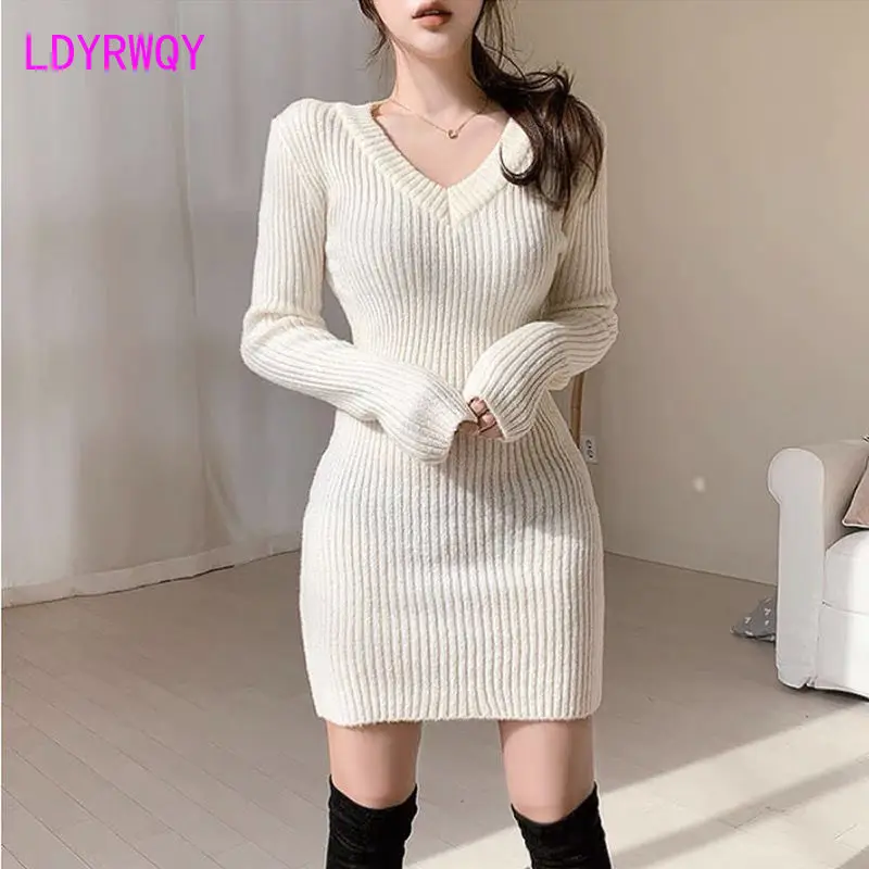 2021 feminine sexy show figure v-neck tight knit dress with waist bag hip Office Lady COTTON
2021 feminine sexy show figure v-neck tight knit dress with waist bag hip Office Lady COTTON