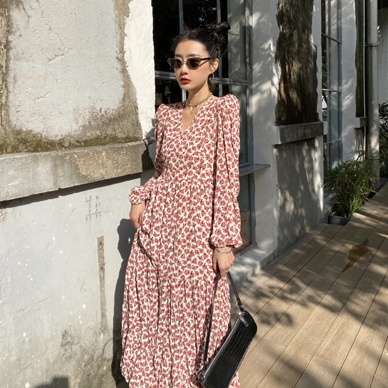 Vintage Ruffled Floral Dresses For Women Long Sleeve V neck Printed Dress Spring Korean Loose Casual Femme Long Dress
Vintage Ruffled Floral Dresses For Women Long Sleeve V neck Printed Dress Spring Korean Loose Casual Femme Long Dress