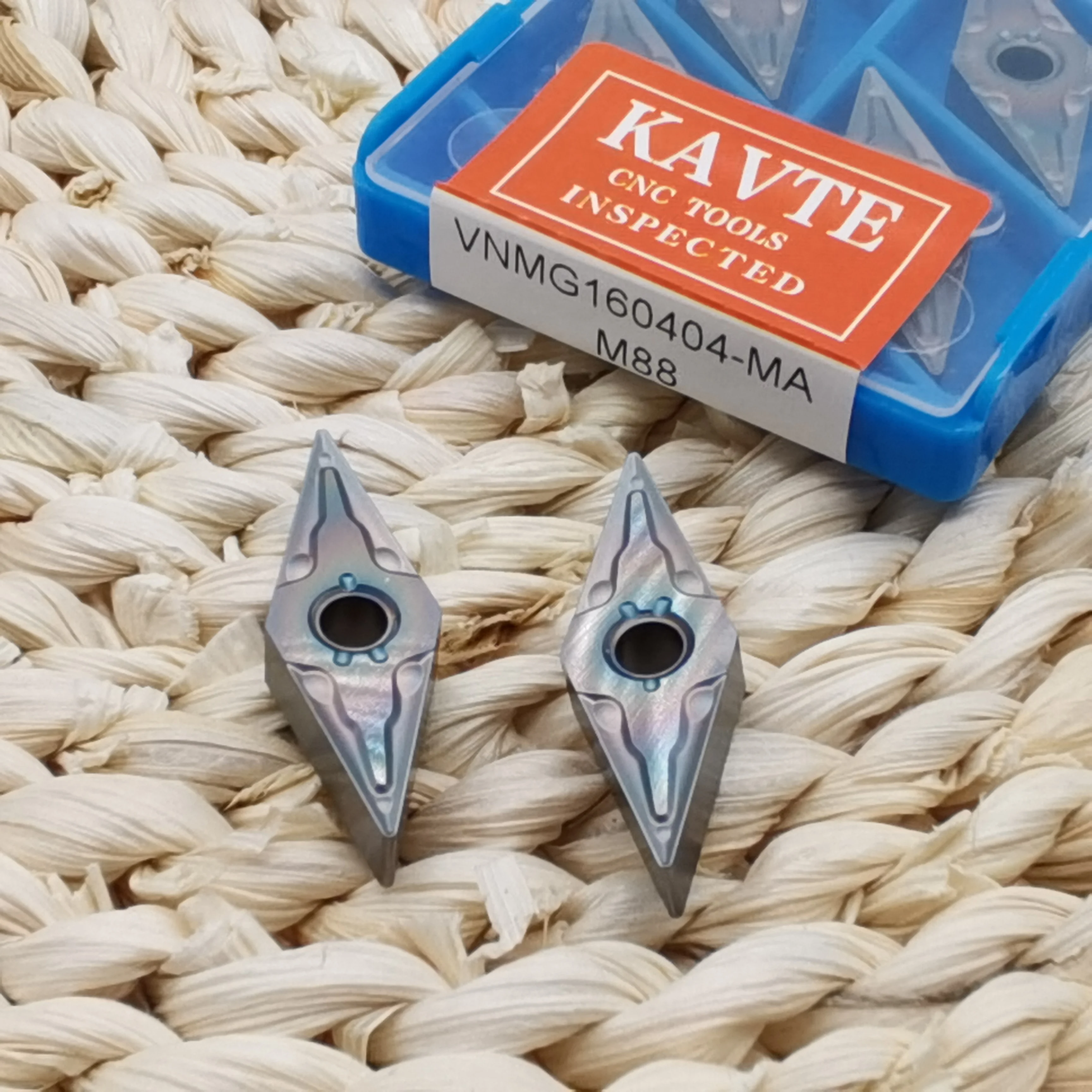 KAVTE VNMG160404-MA VNMG160408 CNC Цилиндрический Токарный Инструмент, специально для обработки высококачественной нержавеющей стали с цветным покрытием
KAVTE VNMG160404-MA VNMG160408 CNC Цилиндрический Токарный Инструмент, специально для обработки высококачественной нержавеющей стали с цветным покрытием