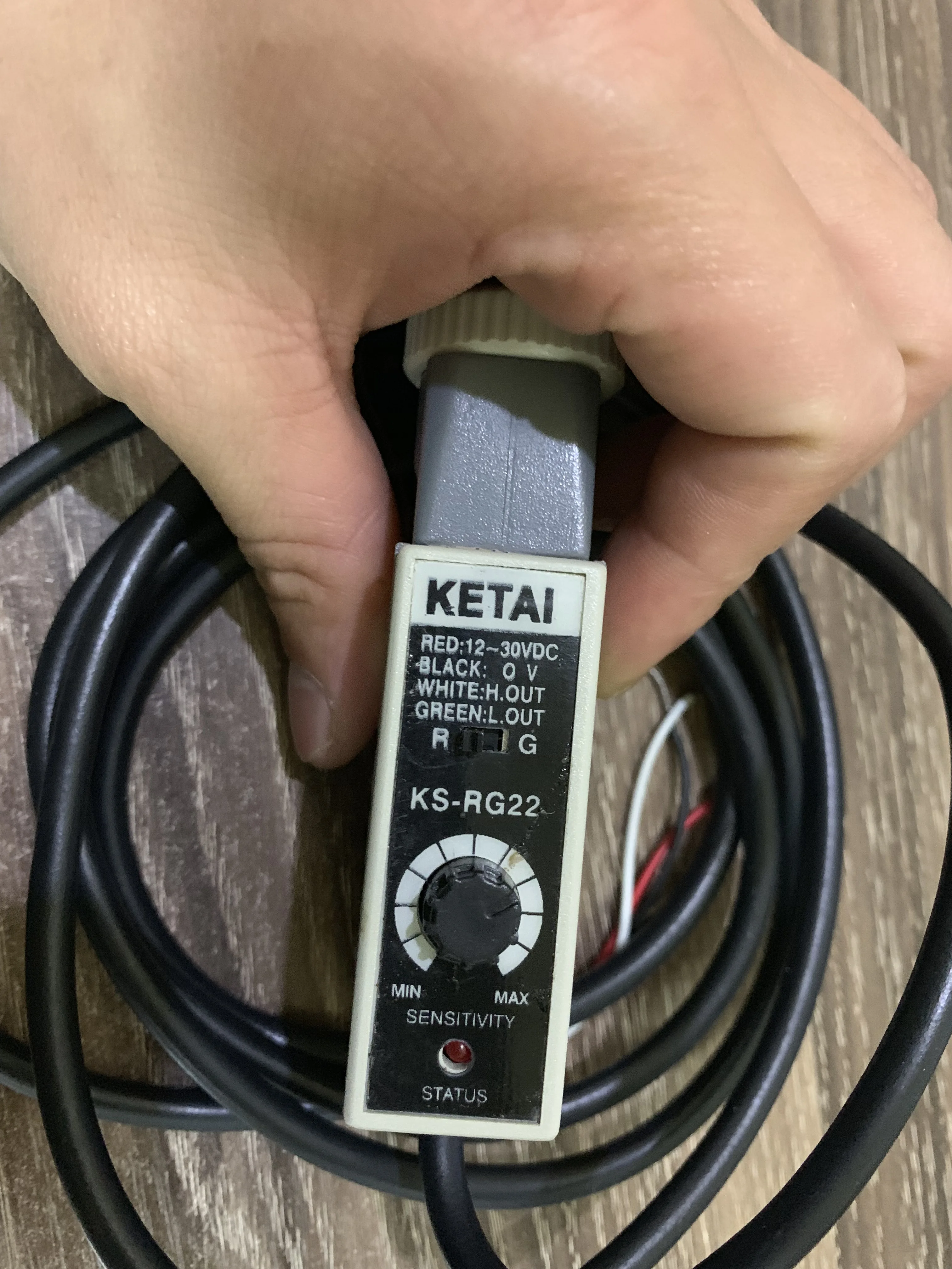 Механический датчик цвета упаковки KETAI KS-RG22 красный зеленый свет
Механический датчик цвета упаковки KETAI KS-RG22 красный зеленый свет