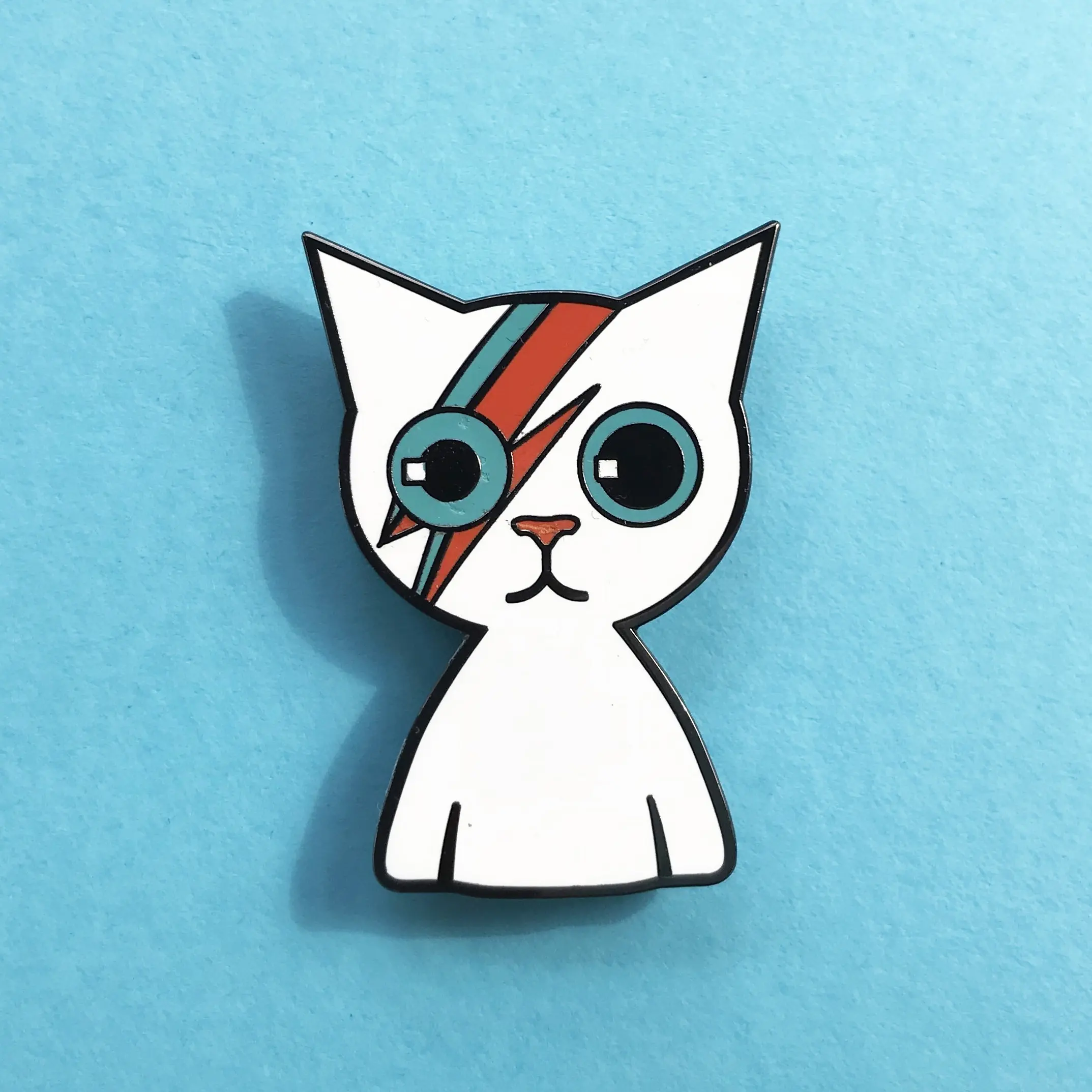 Fashion Cartoons Bowies Cat Hard Enamel Pin Funny Kitty Lapel Pins Cute Animal Medal Brooch Jewelry Gifts for Cat Lovers
Fashion Cartoons Bowies Cat Hard Enamel Pin Funny Kitty Lapel Pins Cute Animal Medal Brooch Jewelry Gifts for Cat Lovers