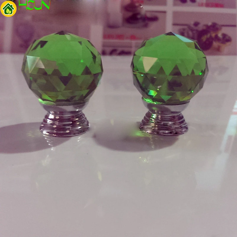 Grass green crystal ball in hand luxury European crystal ball in hand in hand wholesale diamond crystal diamond crystal ball
Grass green crystal ball in hand luxury European crystal ball in hand in hand wholesale diamond crystal diamond crystal ball