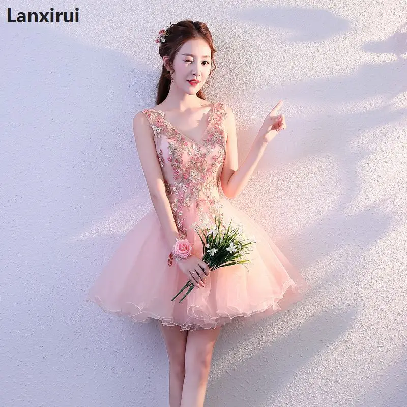 Short Pink Party Dresses Ball Gown V Neck Sleeveless Appliques Beads Women Girls Formal Party Dress Vestidos
Short Pink Party Dresses Ball Gown V Neck Sleeveless Appliques Beads Women Girls Formal Party Dress Vestidos