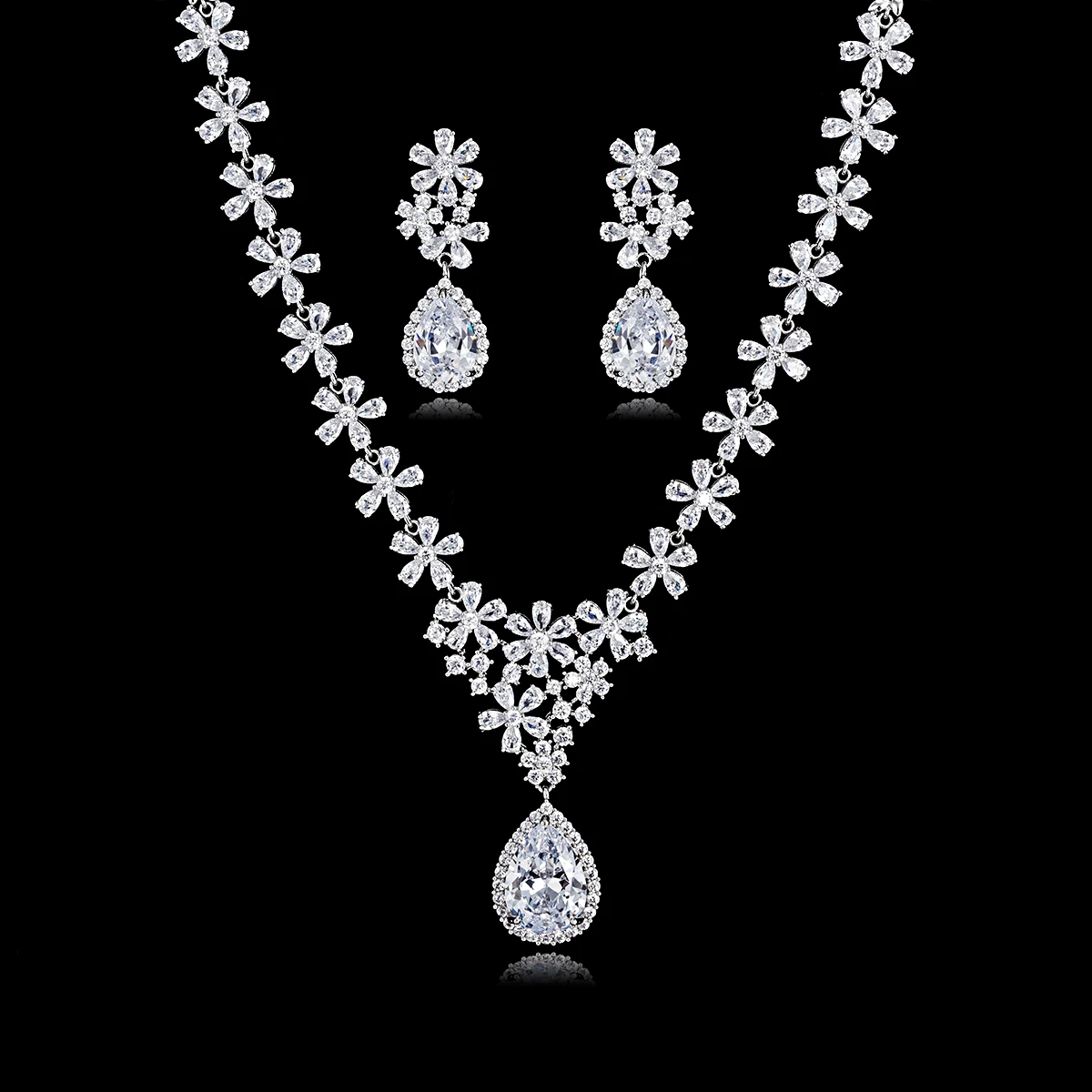 Luxurious Crystal CZ Cubic Zircon Bridal Wedding Water Drop Necklace Earring Set Jewelry Sets Women Accessories CN10170
Luxurious Crystal CZ Cubic Zircon Bridal Wedding Water Drop Necklace Earring Set Jewelry Sets Women Accessories CN10170