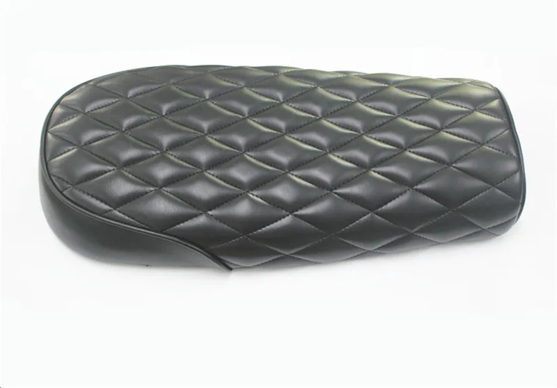 Universal Motorcycle Seat Vintage Grid Shape Style Retro Motorcycle Custom Cafe Racer Seat Saddle For Honda CG125 Black 530mm
Universal Motorcycle Seat Vintage Grid Shape Style Retro Motorcycle Custom Cafe Racer Seat Saddle For Honda CG125 Black 530mm