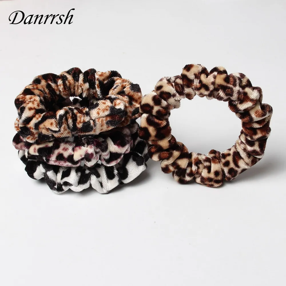 Velvet Velour Shiny Narrow Style Of Hair Scrunchie For Women Ponytail Donut Grip Loop Holder Animal Stretchy Hair Band Accessory
Velvet Velour Shiny Narrow Style Of Hair Scrunchie For Women Ponytail Donut Grip Loop Holder Animal Stretchy Hair Band Accessory