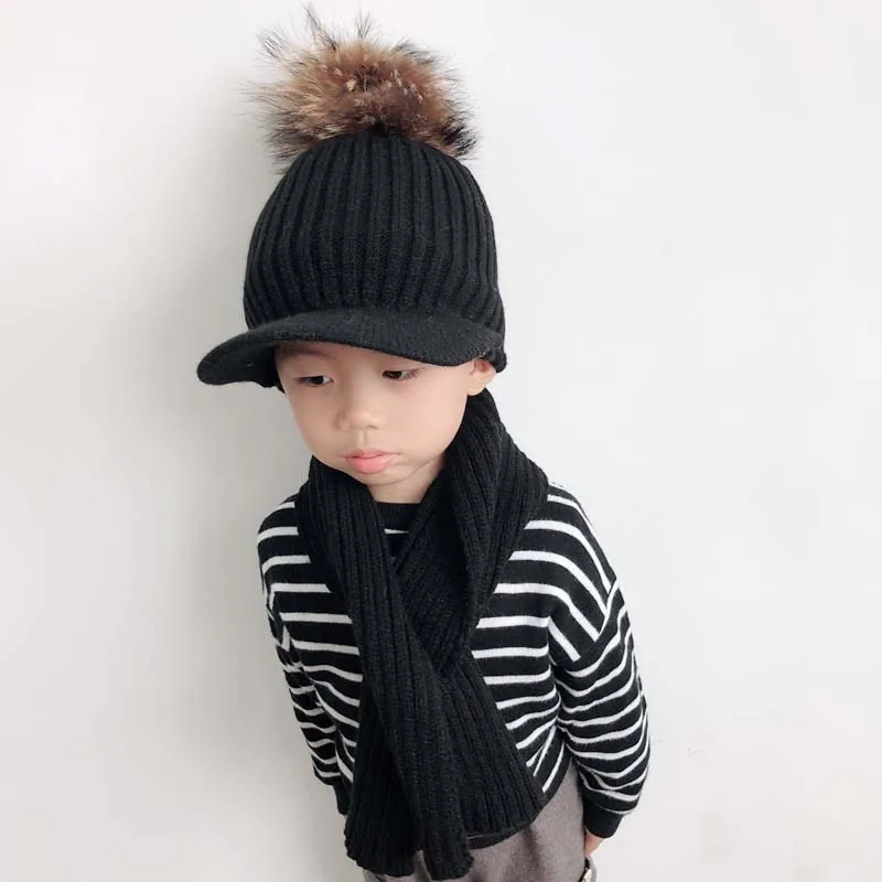 2018 Winter Autumn Fur Pompom Hat Cap For Kids Children Striped Knitted Baseball Cap With Scarf Brand Snapback Caps
2018 Winter Autumn Fur Pompom Hat Cap For Kids Children Striped Knitted Baseball Cap With Scarf Brand Snapback Caps