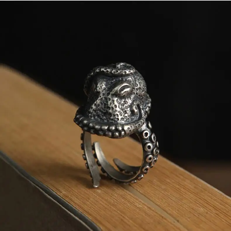 2025 New Neo-Gothic Punk Style Solid 925 Sterling Silver Opened Size Big Octopus Adjustable Finger Ring Mens Vintage Jewelry
2025 New Neo-Gothic Punk Style Solid 925 Sterling Silver Opened Size Big Octopus Adjustable Finger Ring Mens Vintage Jewelry