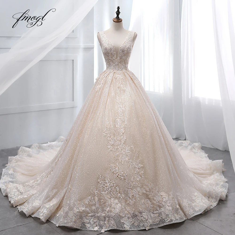 Fmogl Vestido De Noiva Кружевное бальное платье Свадебные платья Сексуальная спинка Аппликации из бисера Часовня со шлейфом Винтажное свадебное платье
Fmogl Vestido De Noiva Кружевное бальное платье Свадебные платья Сексуальная спинка Аппликации из бисера Часовня со шлейфом Винтажное свадебное платье