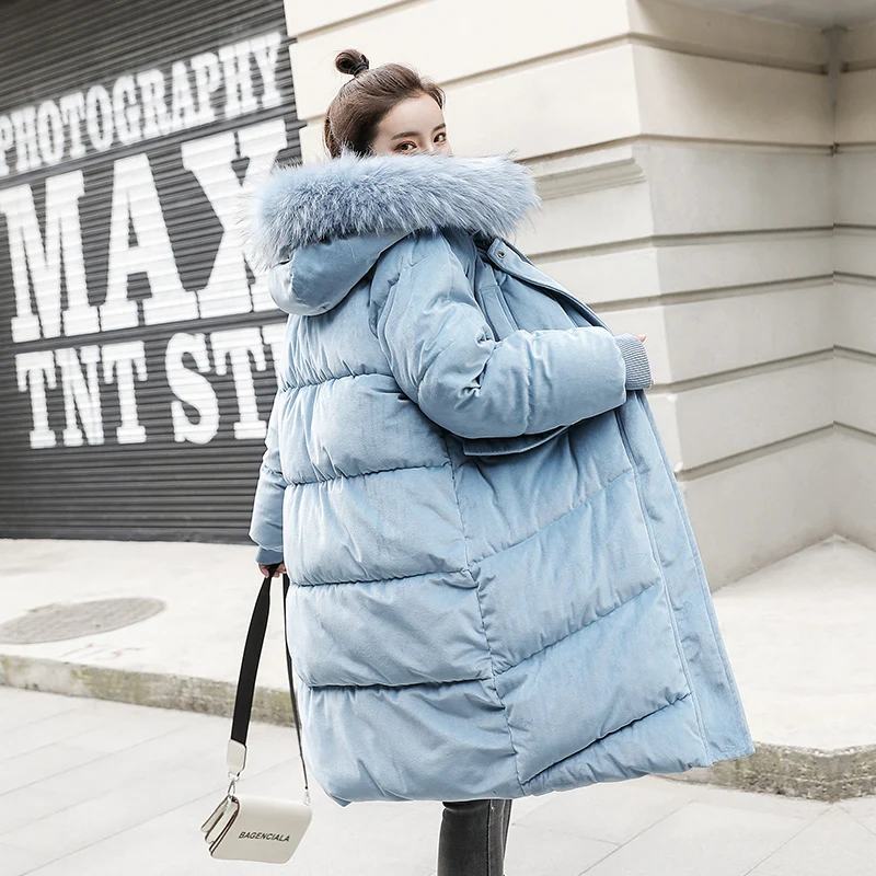 2022 Winter New Women Velvet Jackets Fur Collar Hooded Casual Parkas Cotton Overcoat Long Female Loose Outerwear Large Size R952
2022 Winter New Women Velvet Jackets Fur Collar Hooded Casual Parkas Cotton Overcoat Long Female Loose Outerwear Large Size R952