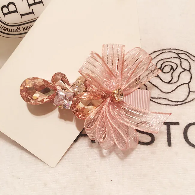 Small fresh Rhinestone Bow Hair Barrette Hair Clip Hairpin Girls Shining Crystal Hair Accessories Women Headdress Wholesale
Small fresh Rhinestone Bow Hair Barrette Hair Clip Hairpin Girls Shining Crystal Hair Accessories Women Headdress Wholesale